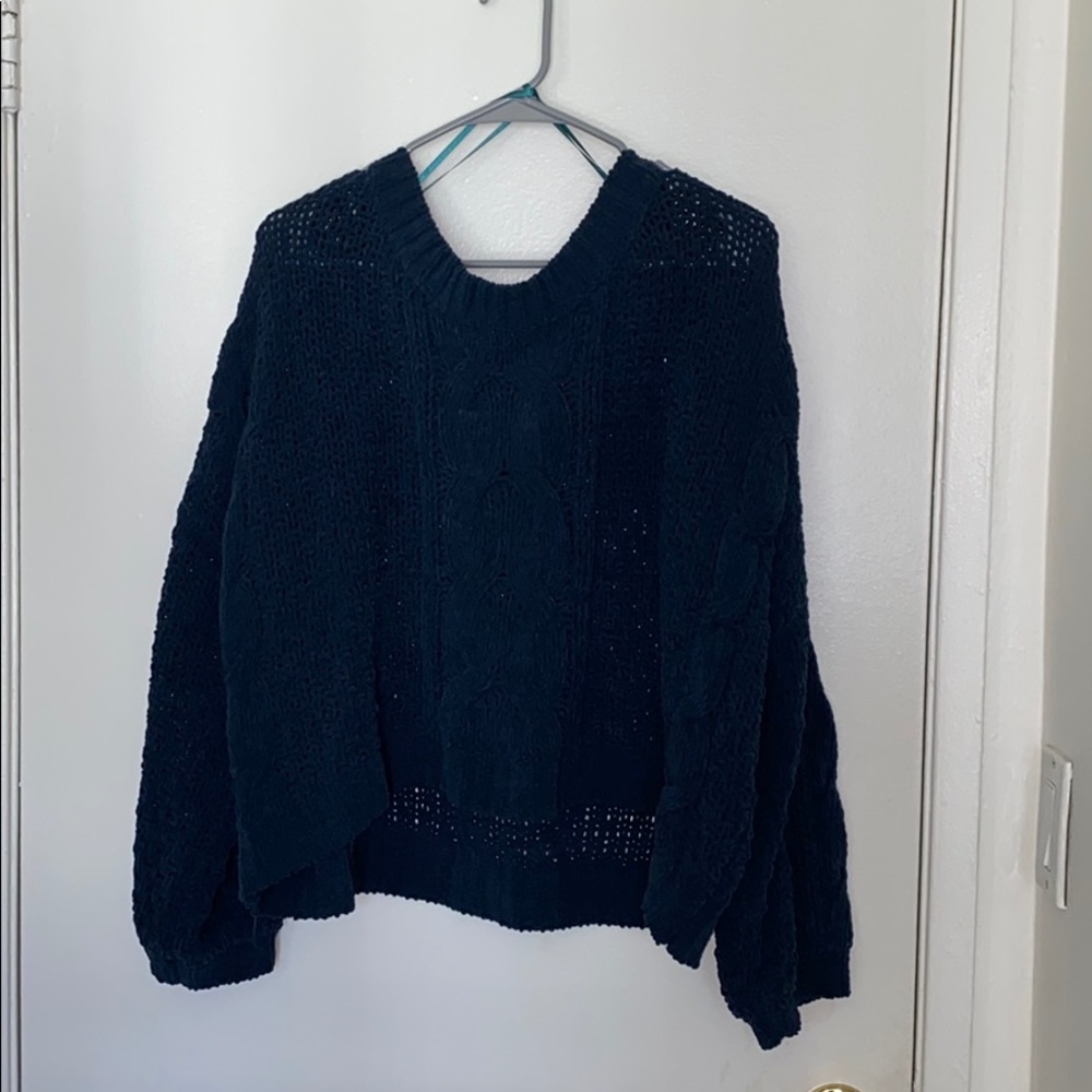 Crop top sweater
